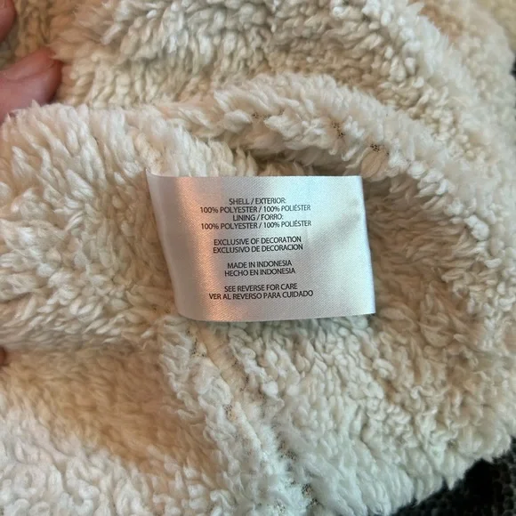 Orvis Gray and Cream Men's Sweater - Picture 7 of 7